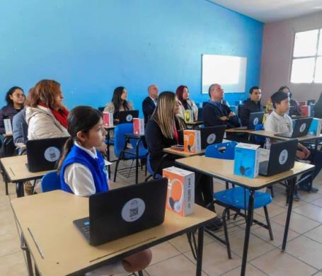 Apoyan fundaciones con donativo a escuelas de la zona Este de Tijuana