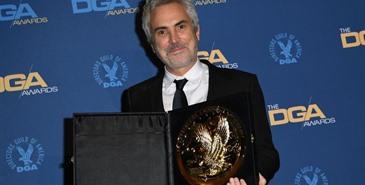 Cuarón triunfa con Roma en premios del Sindicato de Directores