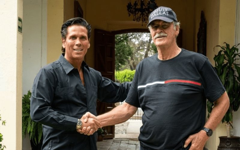 Vicente Fox y Roberto Palazuelos abren tienda de cannabis en conjunto